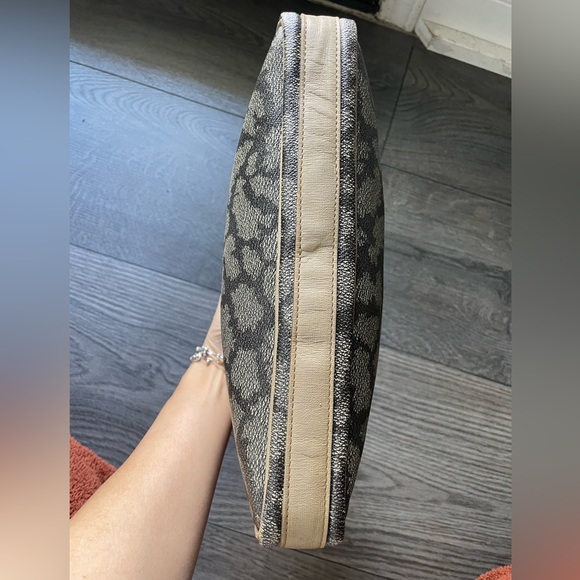 Authentic YSL Yves Saint Laurent vintage canvas Crossbody Bag - Picture 6 of 13